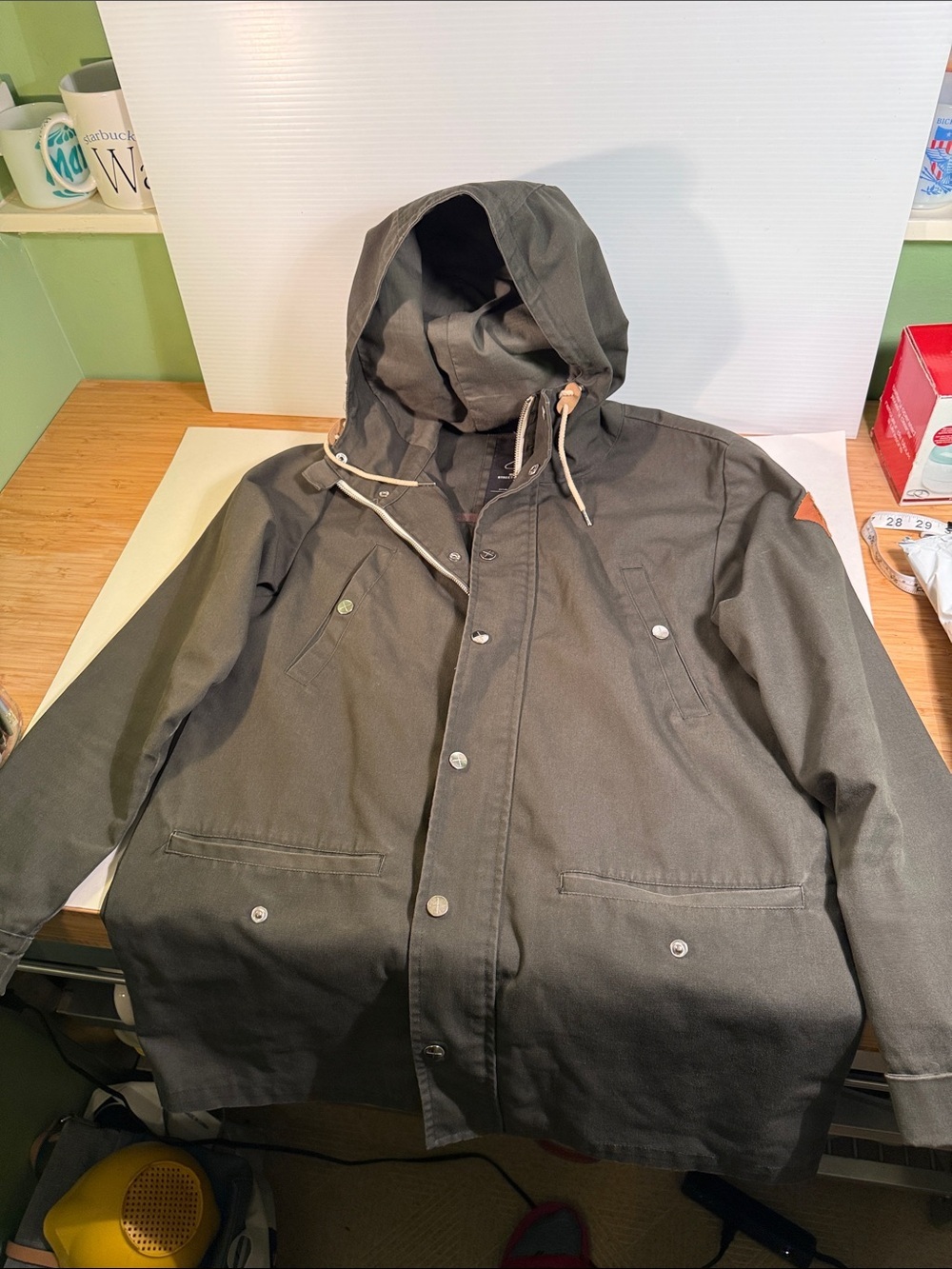 RVLT, Olive Green Hooded Men's Parka Jacket - Picture 3 of 11